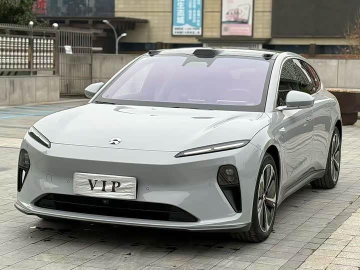 Фото 1 - Nio ET5