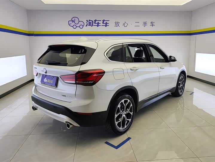 Фото 3 - BMW X1