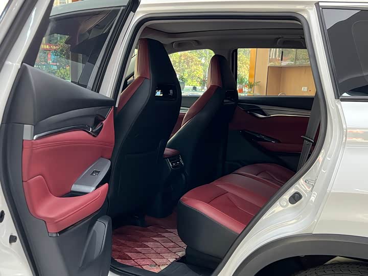 Фото 9 - Changan CS75 Plus