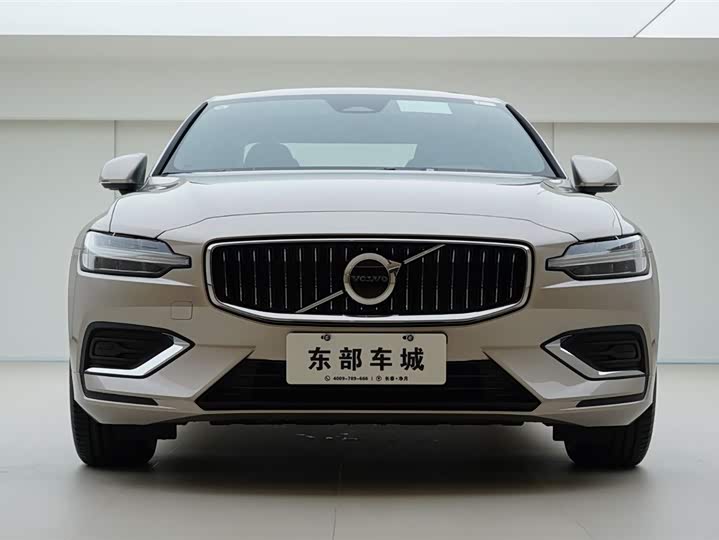 Фото 2 - Volvo S60