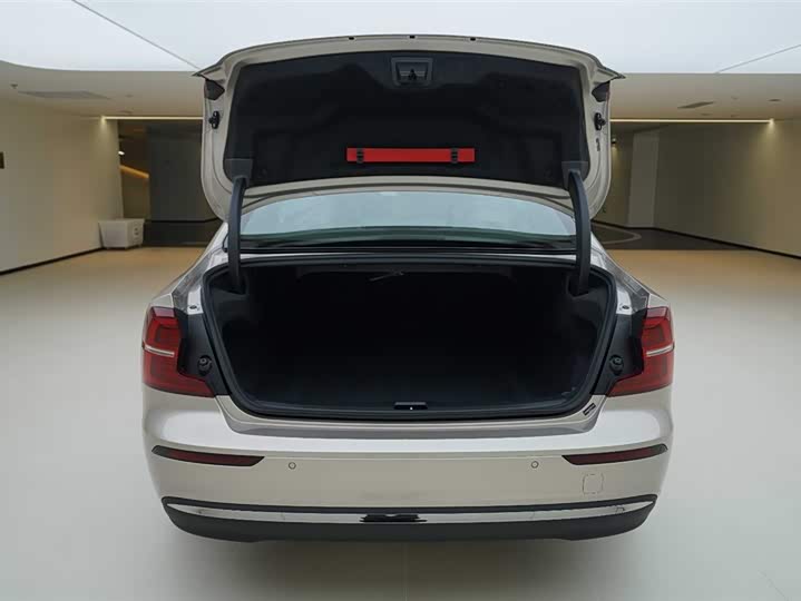 Фото 6 - Volvo S60