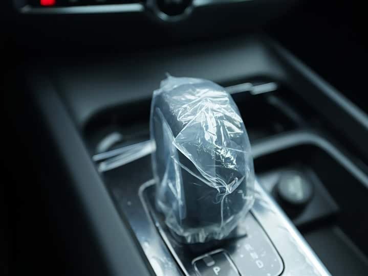 Фото 9 - Volvo S60