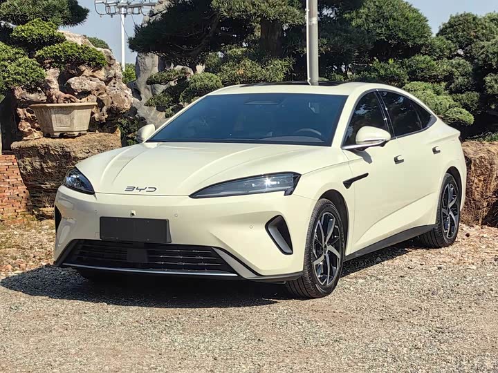 Фото 1 - BYD Seal 07 DM-i Hybrid