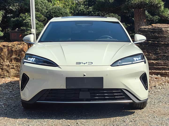 Фото 2 - BYD Seal 07 DM-i Hybrid