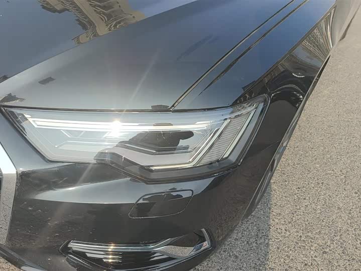 Фото 5 - Audi A6L