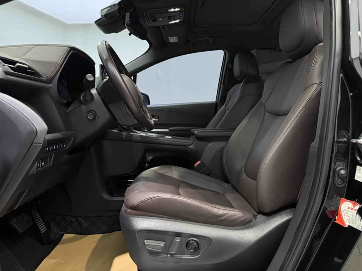 Фото 6 - Toyota Sienna