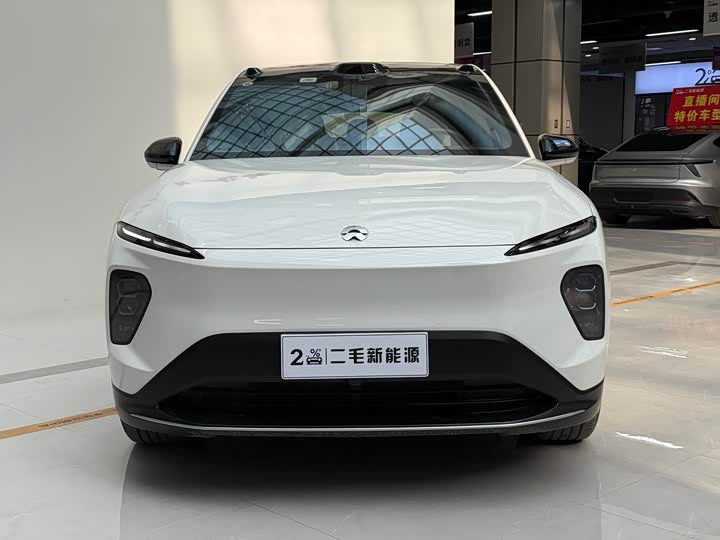 Фото 2 - Nio EC7