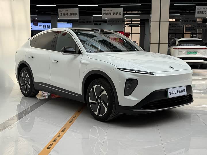 Фото 3 - Nio EC7