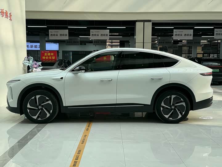 Фото 7 - Nio EC7