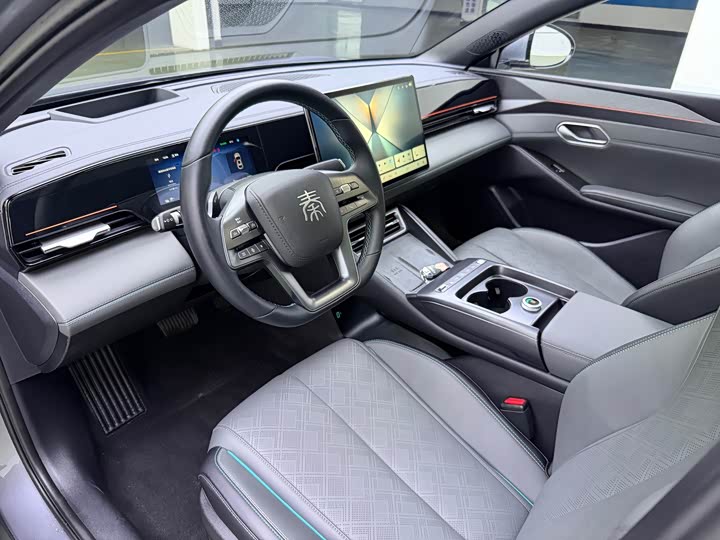 Фото 8 - BYD Qin L