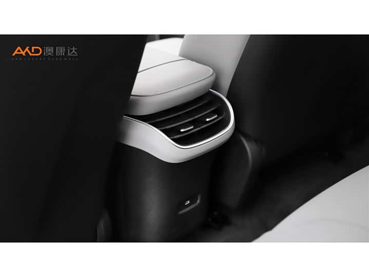 Фото 9 - Nio ET5T