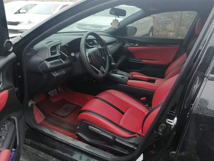 Фото 9 - Honda Civic