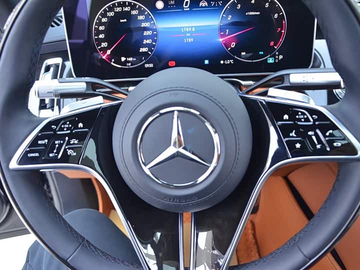 Фото 8 - Mercedes-Benz Maybach S-Class