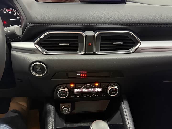 Фото 8 - Mazda CX-5