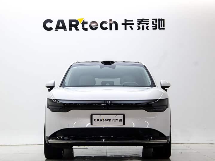 Фото 2 - Zeekr 7X