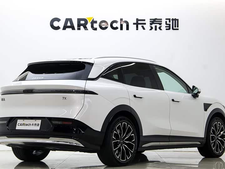 Фото 4 - Zeekr 7X