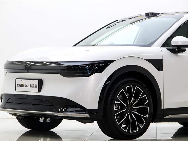 Фото 7 - Zeekr 7X