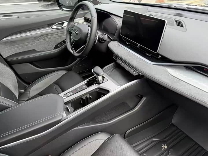 Photo 7 - Geely Preface