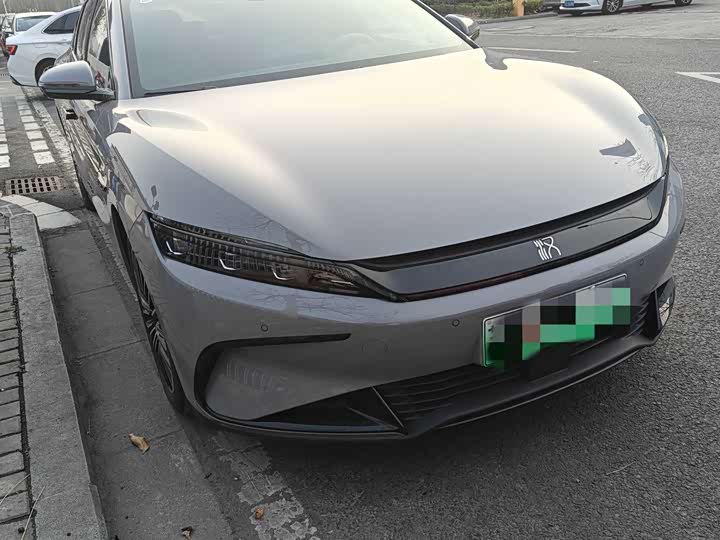 Фото 2 - BYD Han