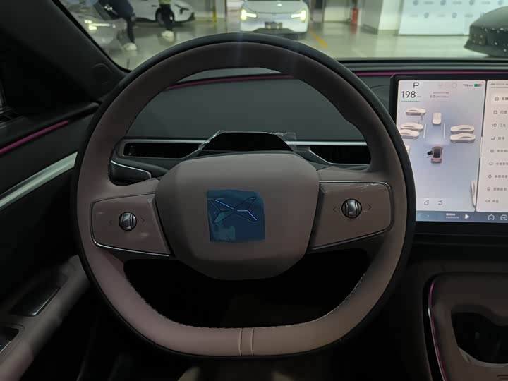 Фото 7 - XPeng Mona M03