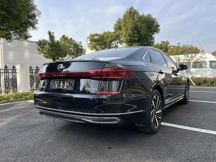 Фото 6 - Volkswagen Passat