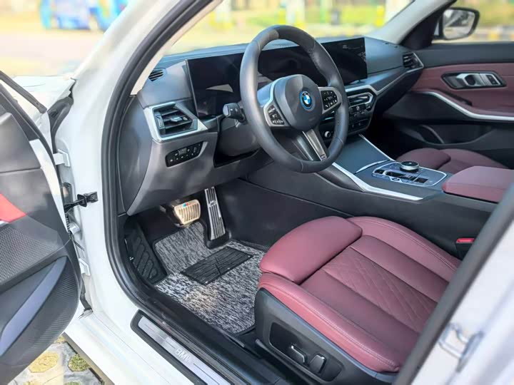 Фото 8 - BMW i3