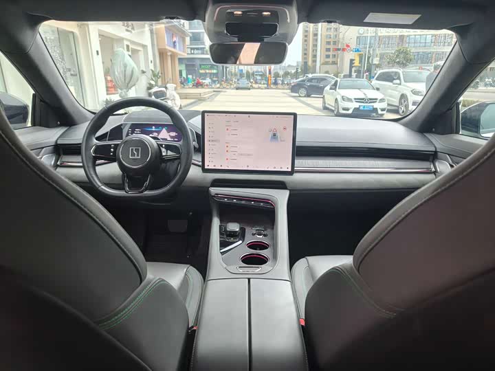 Фото 5 - Zeekr 001