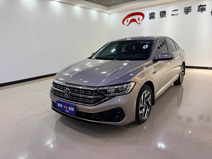 Фото 1 - Volkswagen Sagitar L