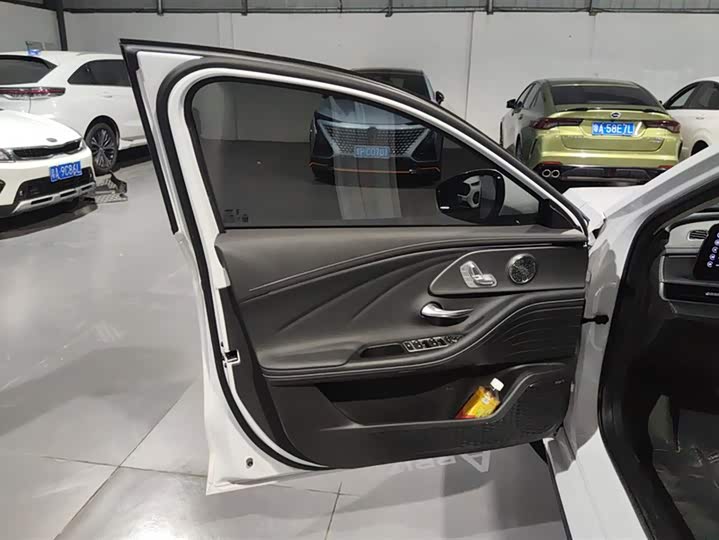 Фото 7 - Chery Arrizo 8