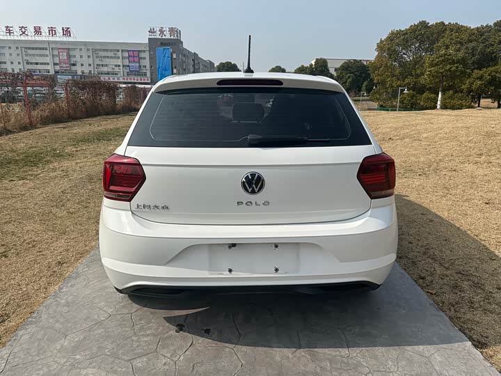Фото 5 - Volkswagen Polo