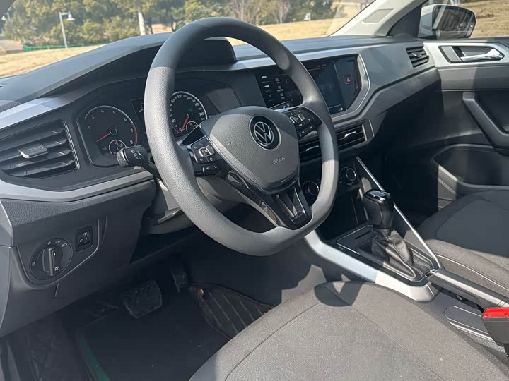 Фото 7 - Volkswagen Polo