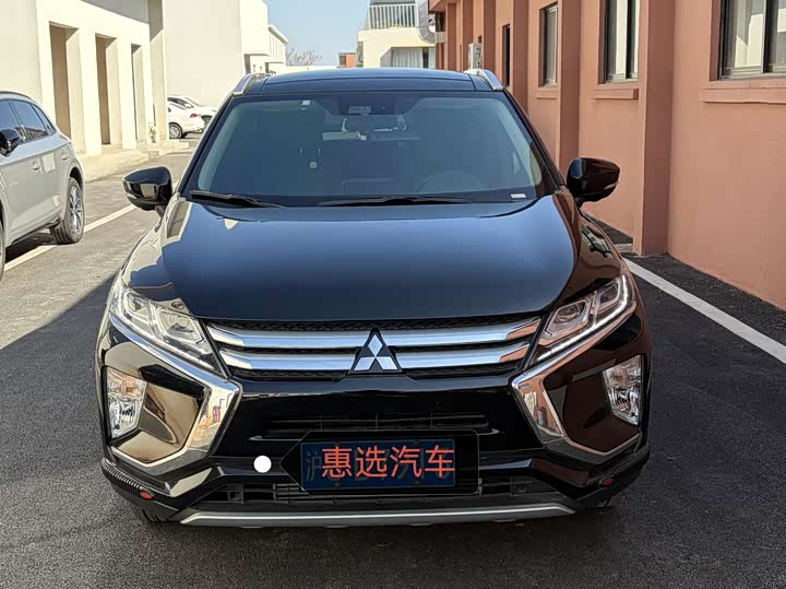 Фото 2 - Mitsubishi Eclipse Cross