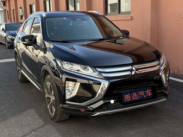 Фото 3 - Mitsubishi Eclipse Cross