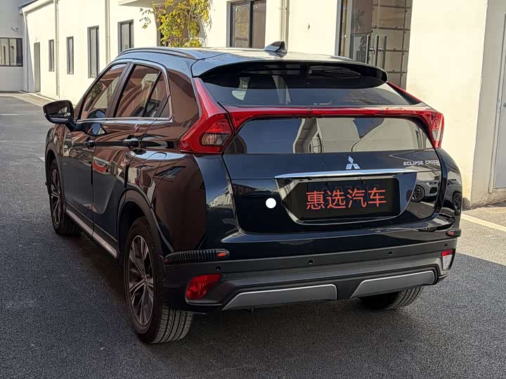 Фото 6 - Mitsubishi Eclipse Cross