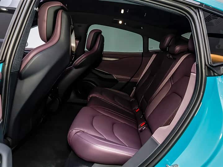 Фото 2 - Xiaomi SU7