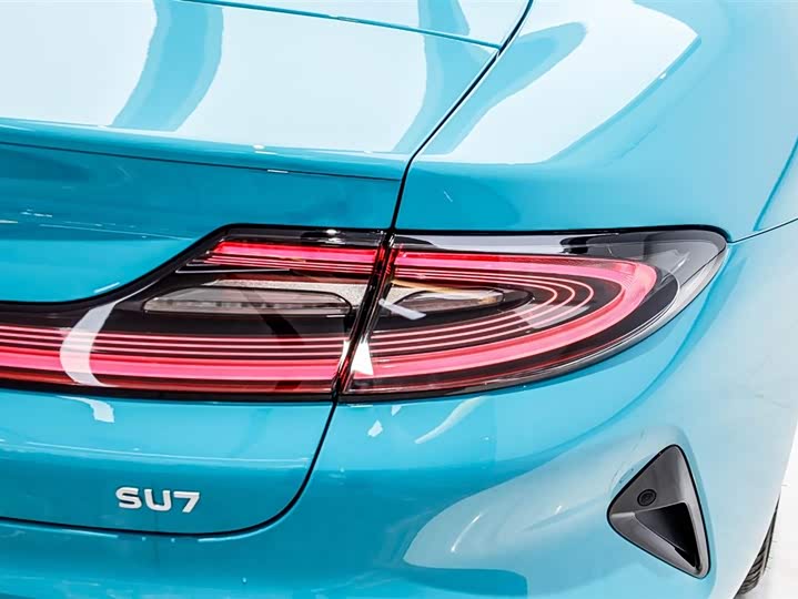 Фото 3 - Xiaomi SU7