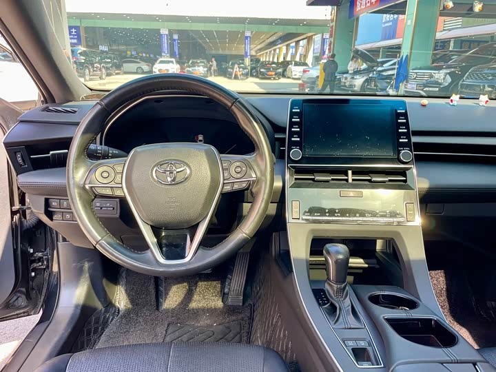 Фото 4 - Toyota Avalon