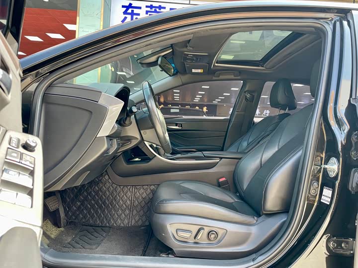 Фото 5 - Toyota Avalon