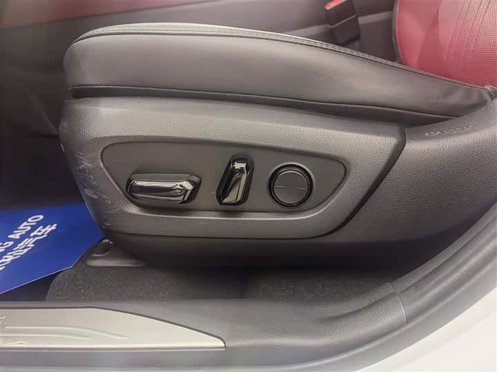 Фото 8 - Lexus NX