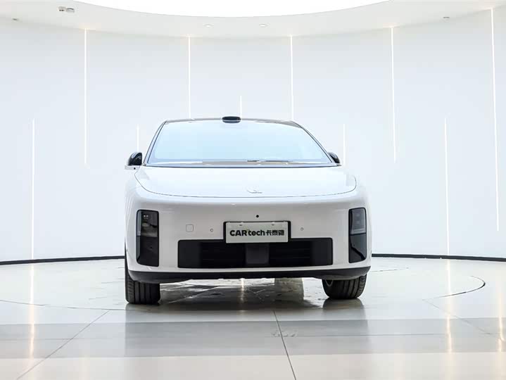 Фото 6 - LiXiang i6