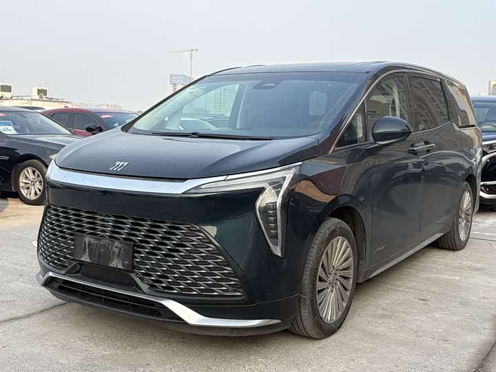 Photo 1 - Buick GL8 Century