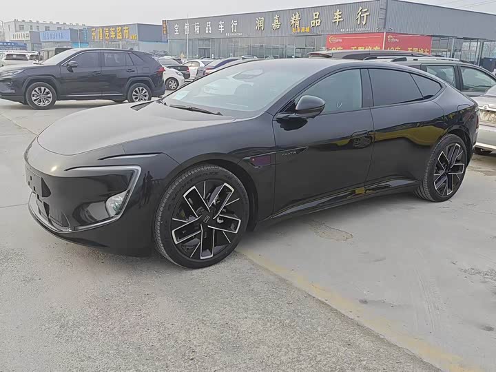 Фото 2 - Avatr 12