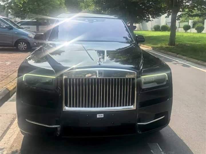 Фото 2 - Rolls-Royce Cullinan