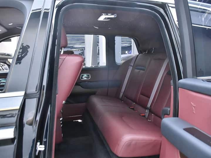 Фото 5 - Rolls-Royce Cullinan