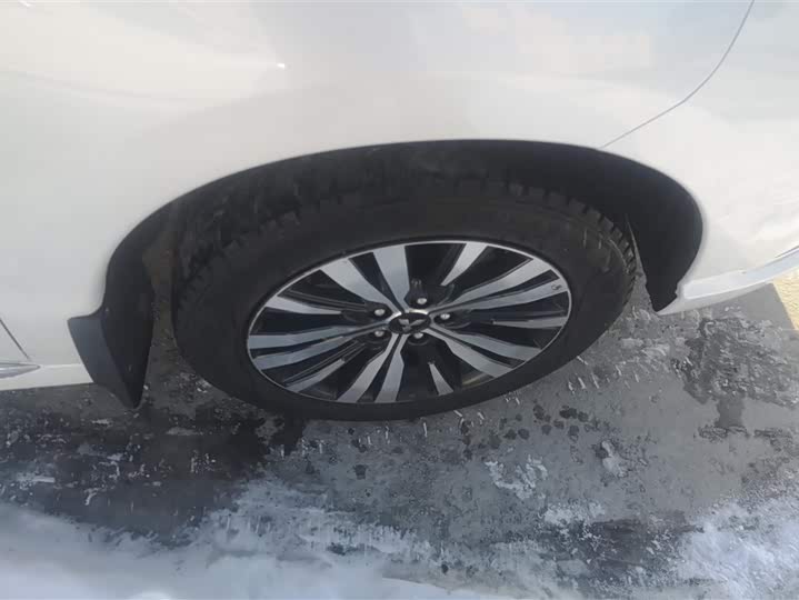 Фото 6 - Mitsubishi Outlander