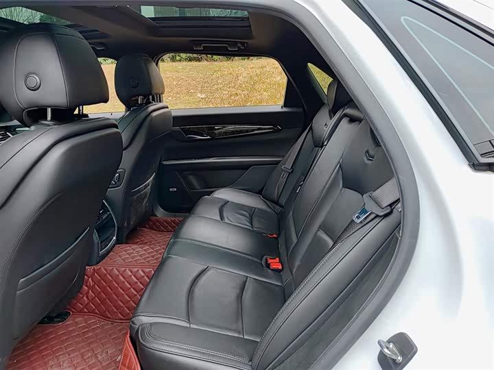 Фото 8 - Cadillac CT6