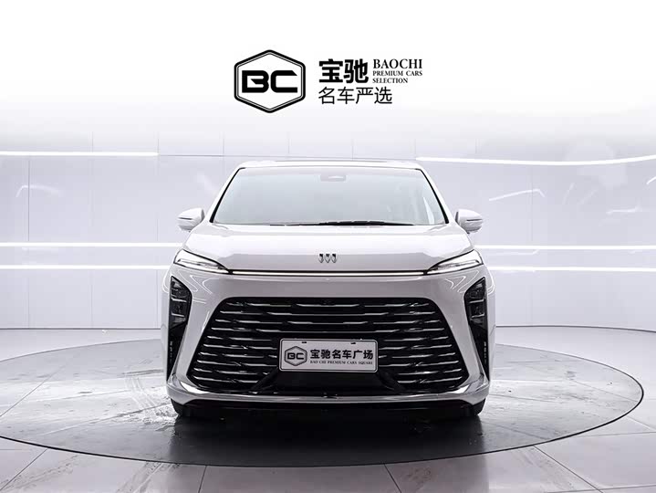 Фото 2 - Buick GL8 ES