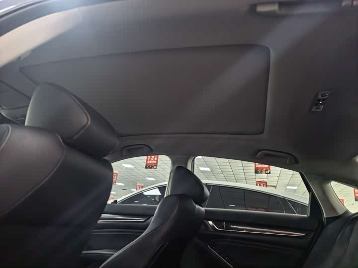 Фото 6 - Honda Accord