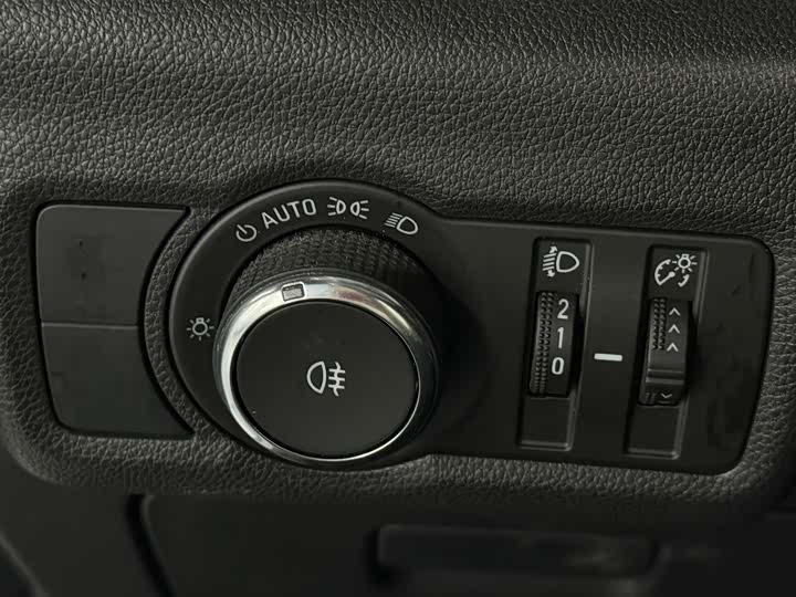 Фото 9 - Buick Velite 6