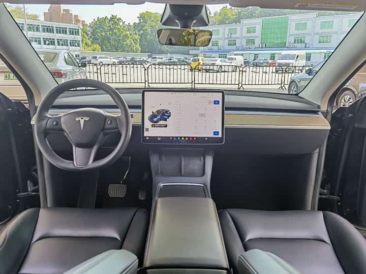 Фото 6 - Tesla Model Y